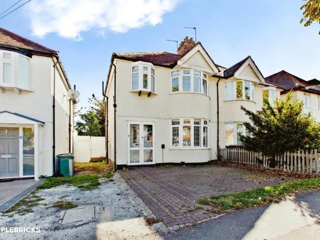 House for sale in Stonecot, Greater London
