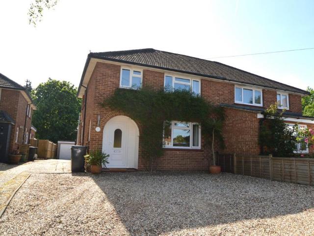 House for sale in Old Dean, Heol-las