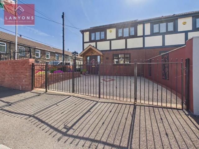 House for sale in Ystrad, Gelli