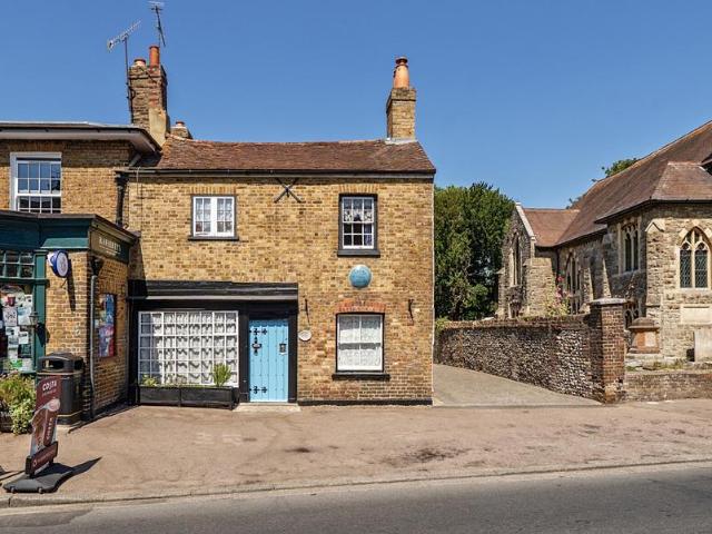 House for sale in The Butts, Kent