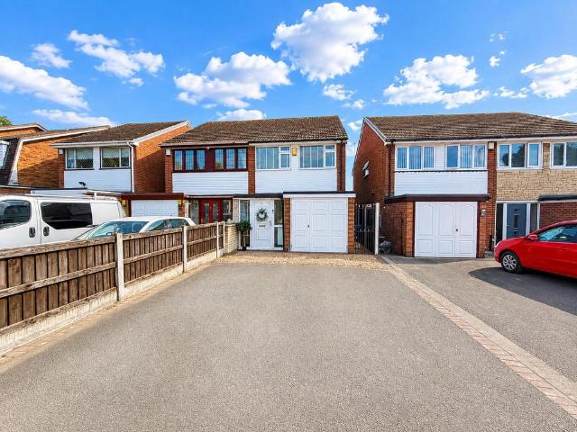House for sale in Dudley Fields, Brierley Hill