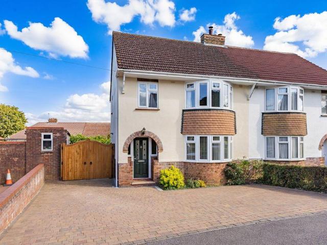 House for sale in Denbigh East, Milton Keynes