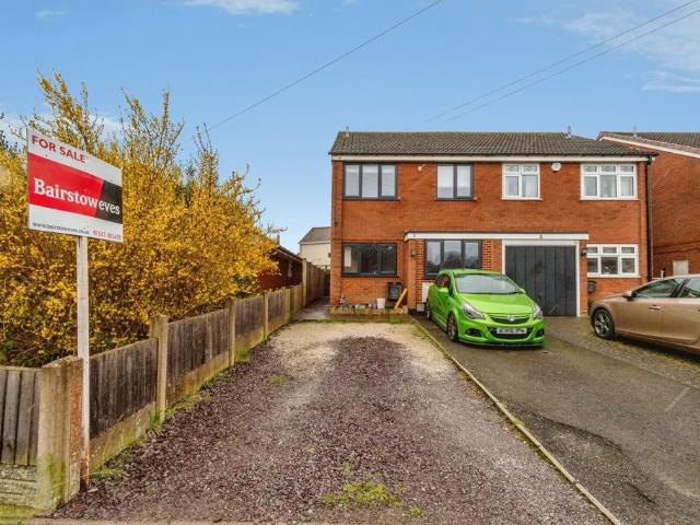 House for sale in Landywood, Great Chatwell