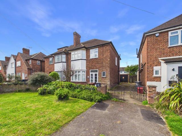 House for sale in London Borough of Hounslow, Hanworth