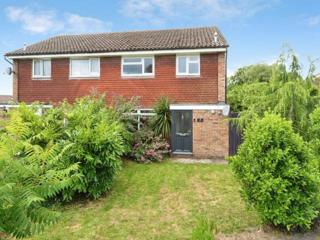 House for sale in Hurst Green, Heathlands