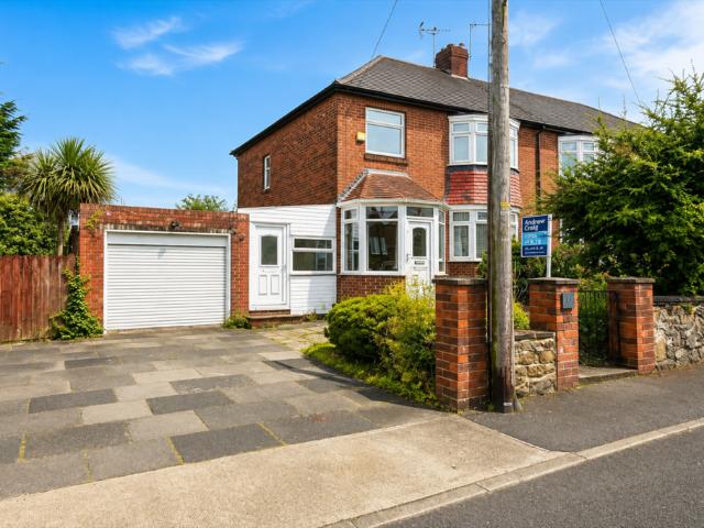 House for sale in Elstob Farm Estate, Tyne And Wear
