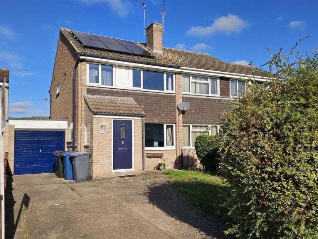 House for sale in Barton In Fabis, East Midlands