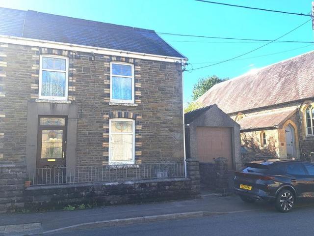 House for sale in Brynaman, Garnant