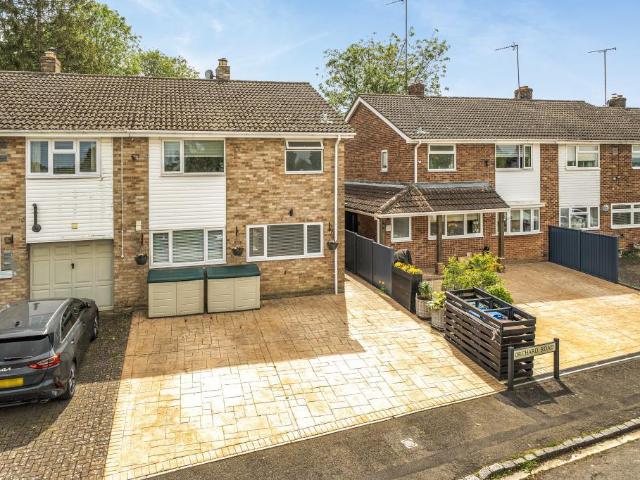 House for sale in Evershot, Oxfordshire