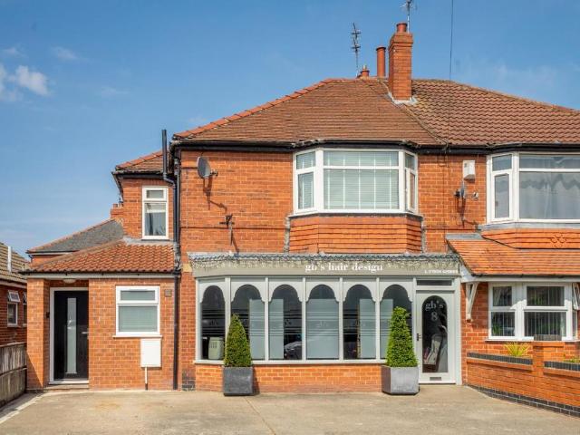 House for sale in High Field, York