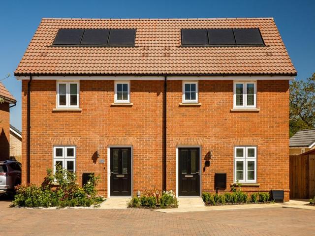 House for sale in Orchards Green, Barway