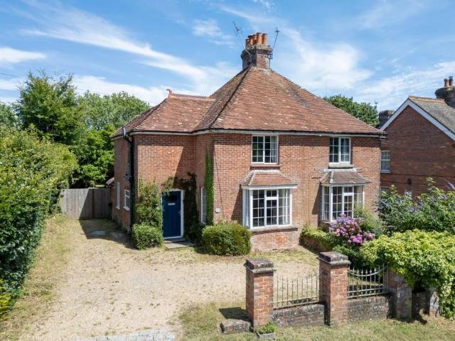 House for sale in Punnett's Town, Cross In Hand