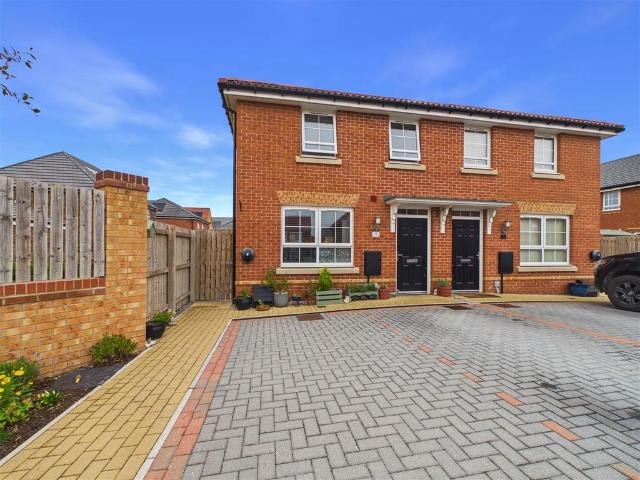 House for sale in Elloughton-cum-Brough, Brough