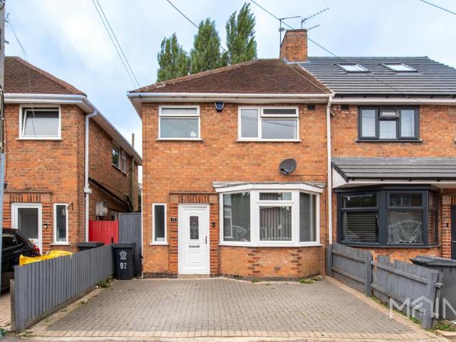 House for sale in Humberstone, Leicester