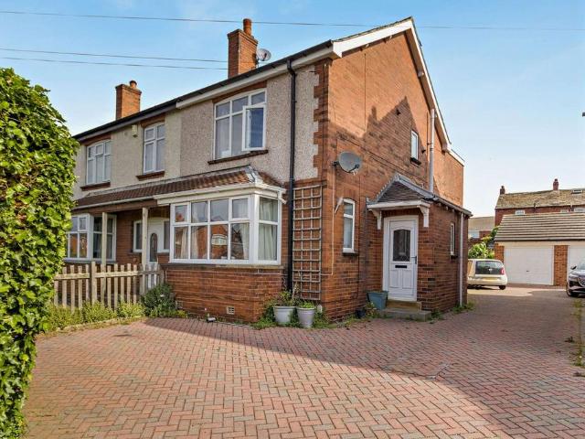 House for sale in Ossett, West Yorkshire