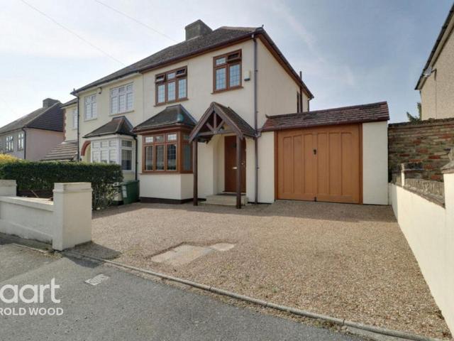 House for sale in Harold Wood, Greater London