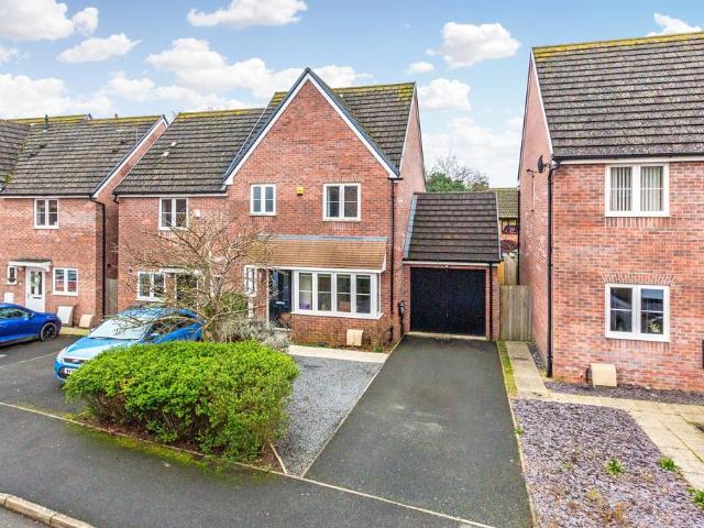 House for sale in Rushden