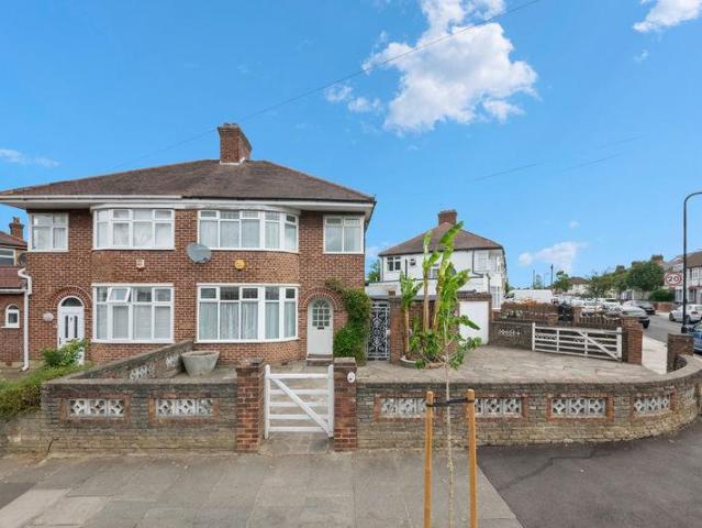 House for sale in London Borough of Ealing, Greater London
