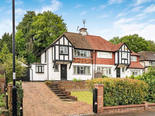 House for sale in London Borough of Croydon, Purley