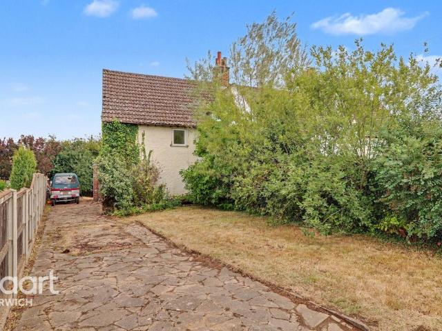 House for sale in Thorpe St Andrew, Broadland