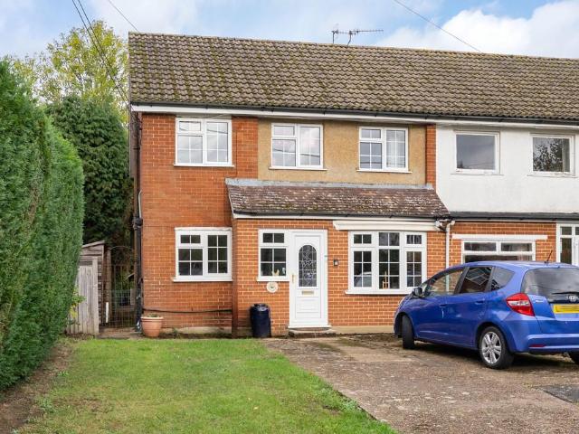 House for sale in Pachesham Park, Surrey