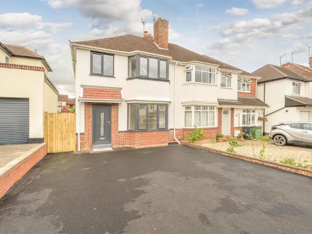 House for sale in Stourbridge, West Midlands