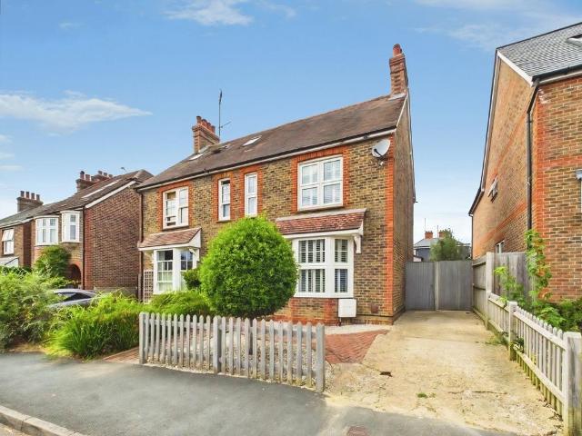House for sale in Roffey, Horsham