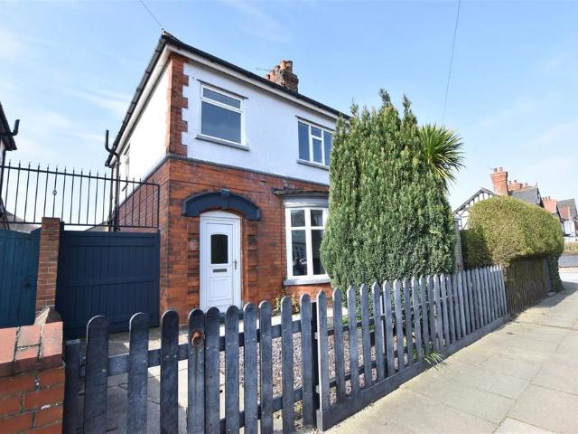 House for sale in Weelsby, Grimsby