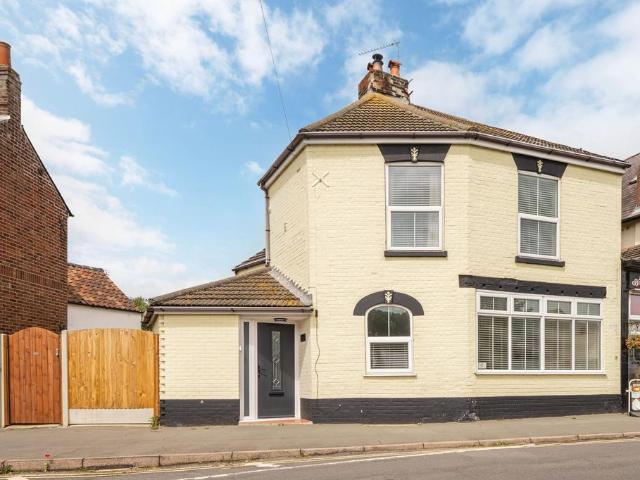 House for sale in Stokesby, Norfolk