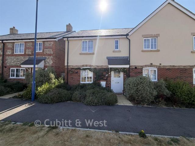 House for sale in Littlecote, West Sussex