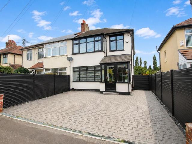 House for sale in Marland, Burnedge