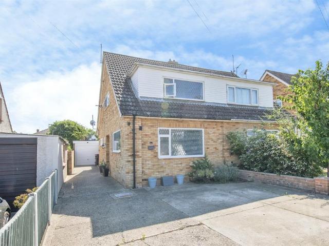 House for sale in Frinton and Walton, Dale Hill