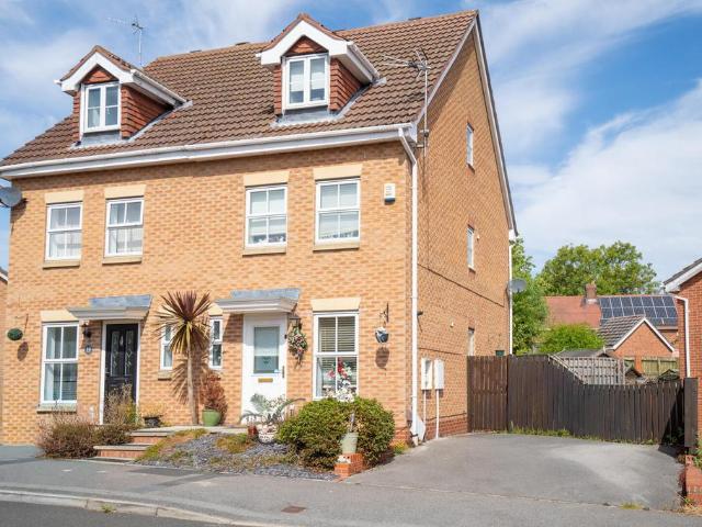 House for sale in Westfield, High Field