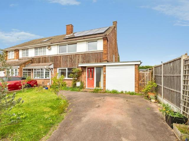 House for sale in Bushey