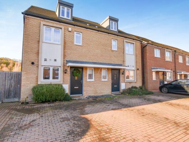 House for sale in Hampton Hargate, Peterborough