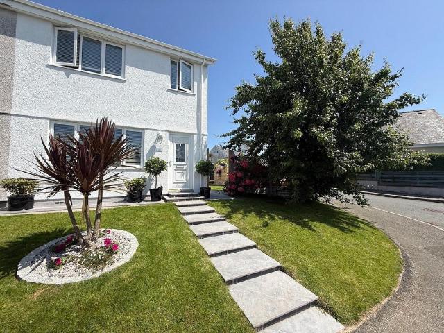 House for sale in Penysarn, Wales