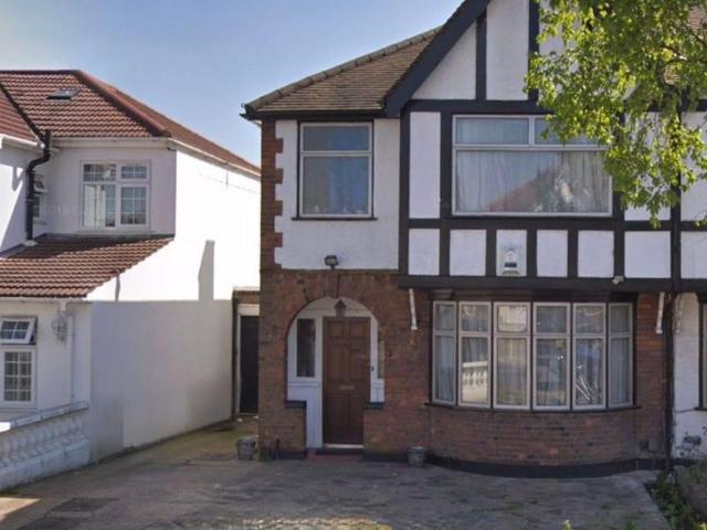 House for sale in Kingsbury, Greater London