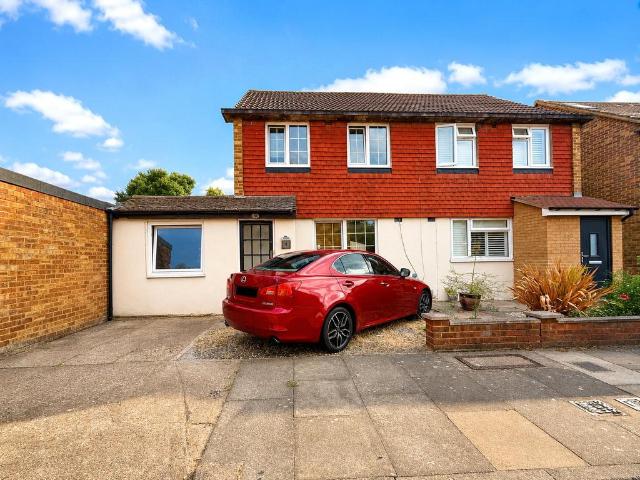 House for sale in Horn Park, Greater London