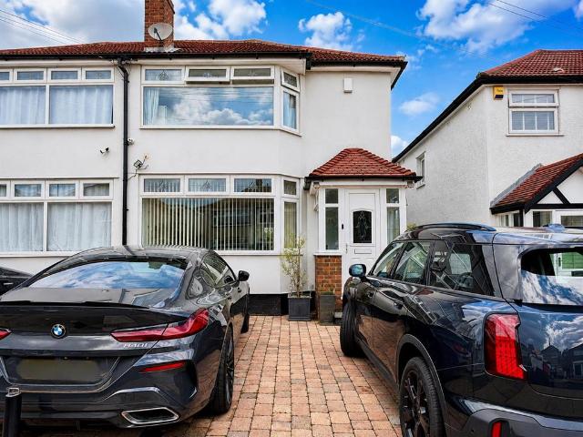 House for sale in Blackfen, Greater London