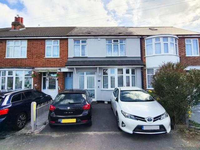 House for sale in Northfields, Leicester