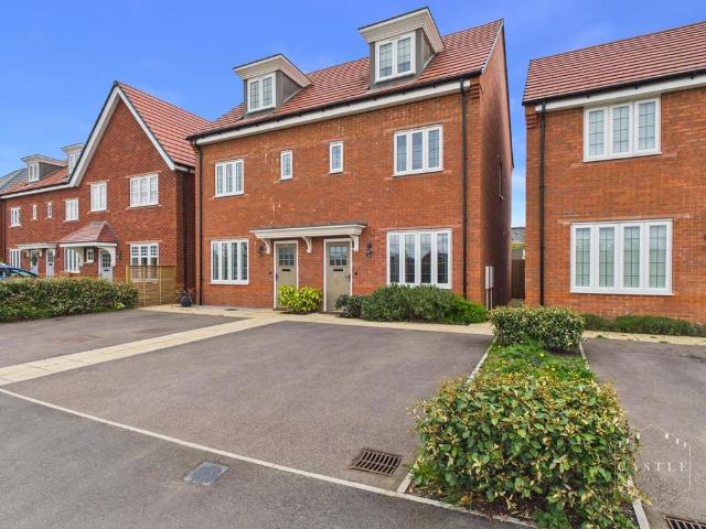 House for sale in Wykin, Barton