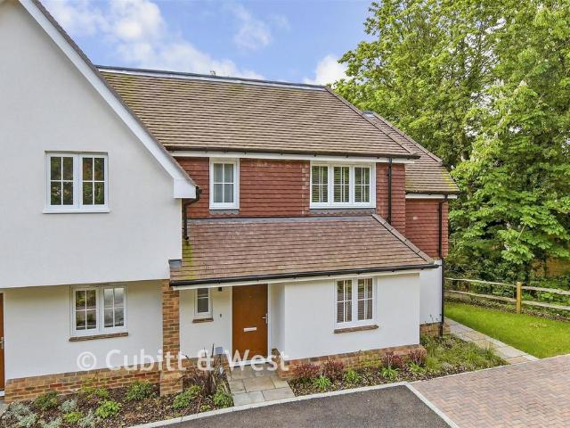 House for sale in Pachesham Park, Surrey