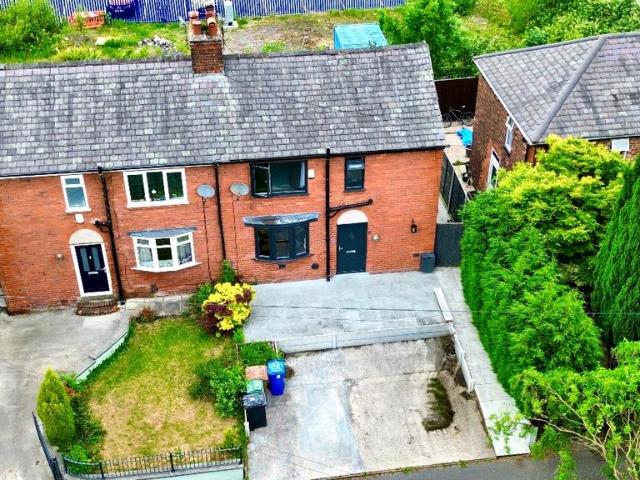 House for sale in Hurst Cross, Greenheys
