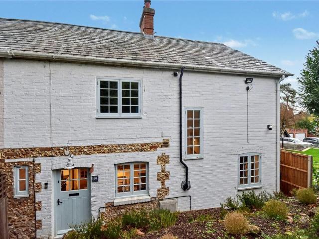 House for sale in Wrecclesham, Fole