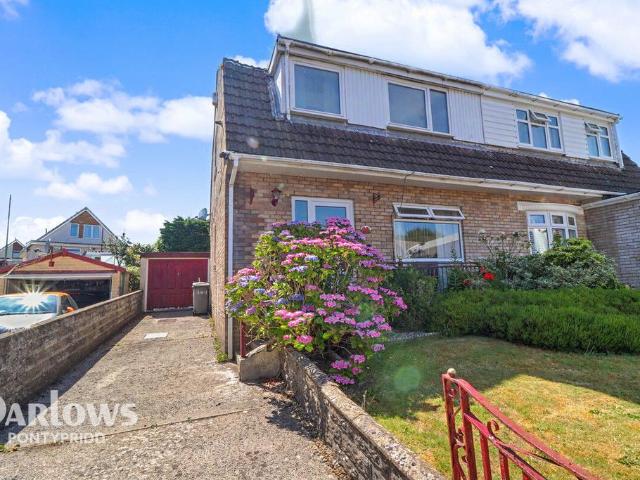 House for sale in Ynysybwl and Coed-y-cwm, Glyncoch