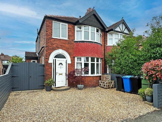 House for sale in Timperley, Brooklands
