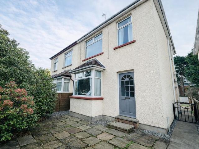 House for sale in Feckenham, City Of Bristol