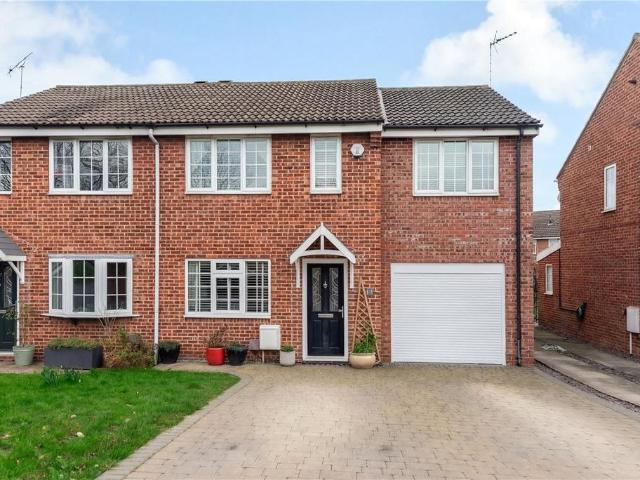 House for sale in Copmanthorpe, York