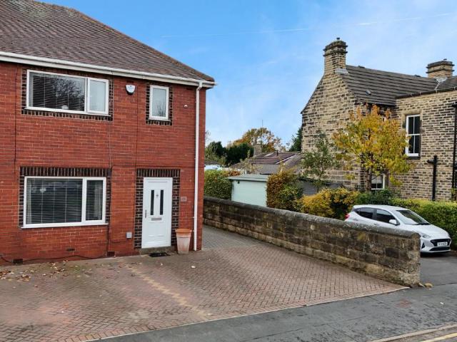 House for sale in Ackworth Moor Top, West Yorkshire