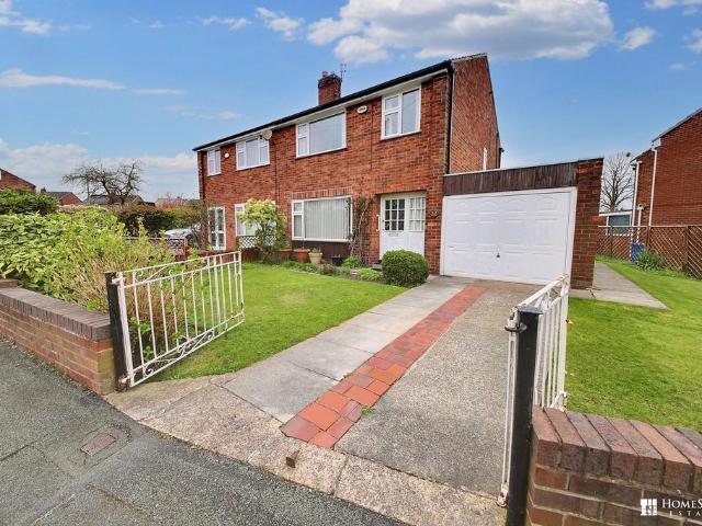 House for sale in Halton